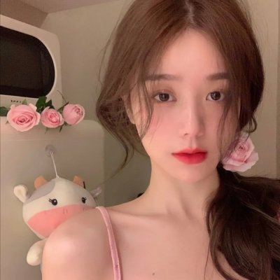 储物柜女孩 海报
